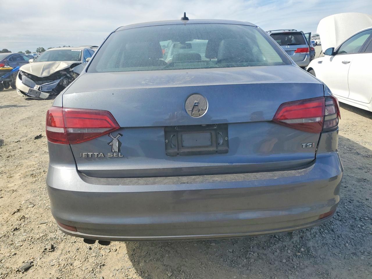 2016 VOLKSWAGEN JETTA
