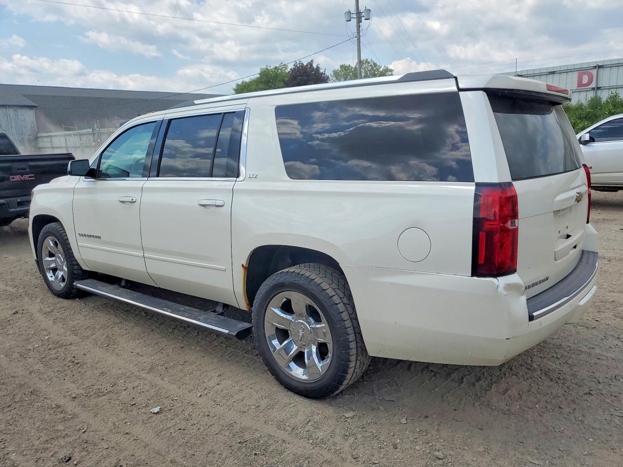 2015 CHEVROLET Suburban