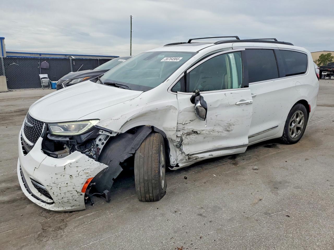 2023 CHRYSLER Pacifica