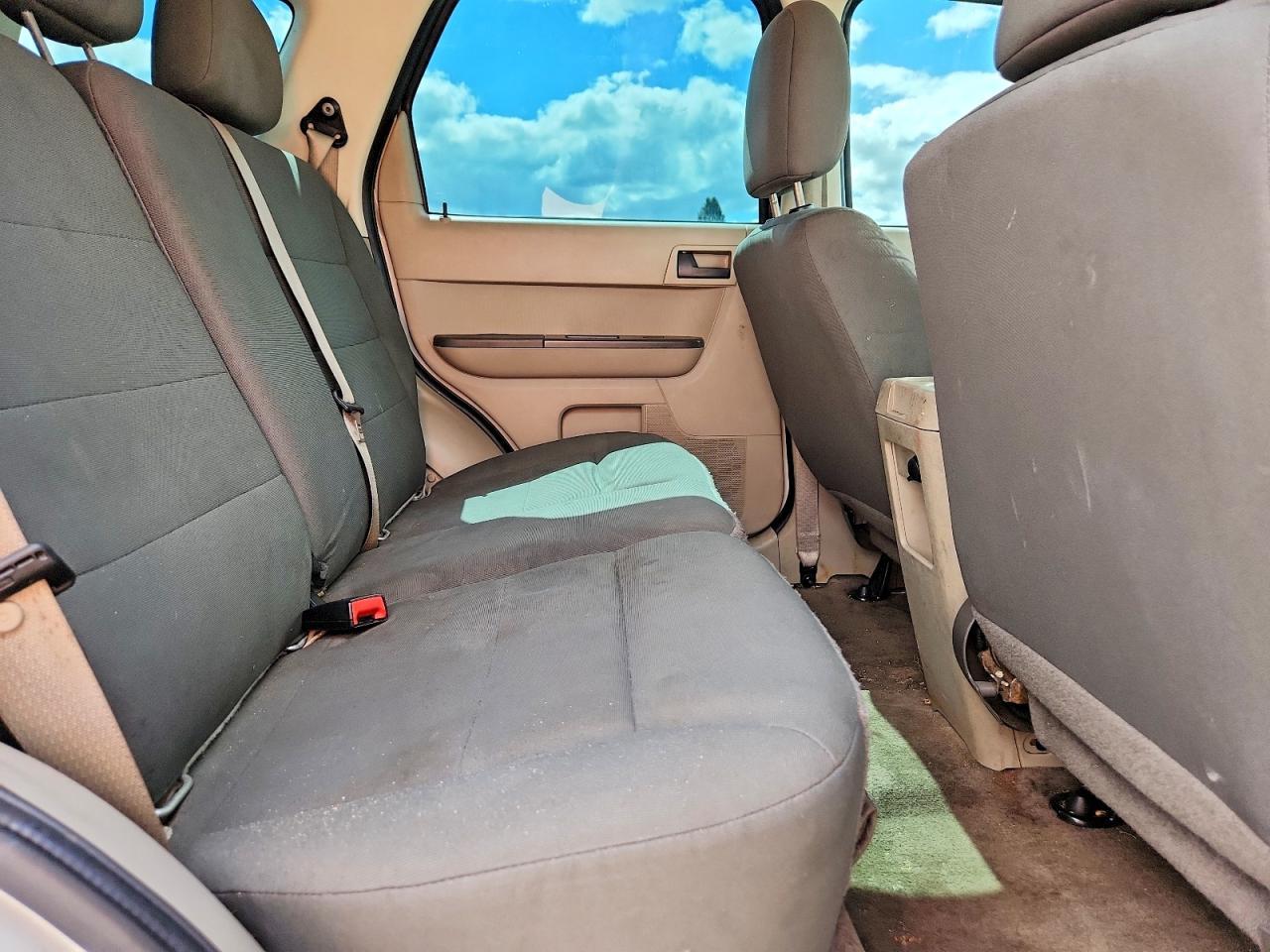 2010 FORD ESCAPE