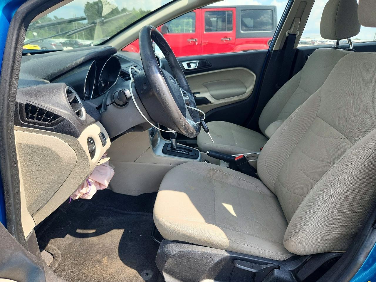 2016 FORD Fiesta