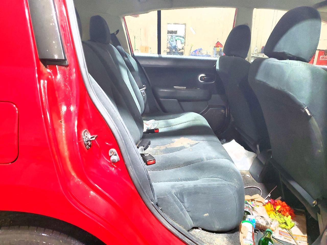 2011 NISSAN VERSA