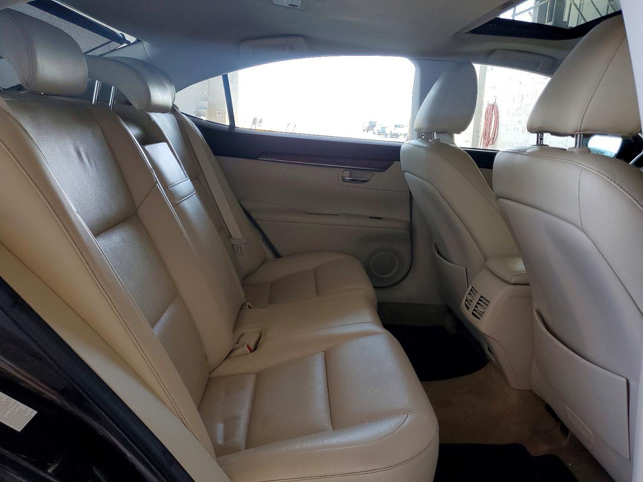 2013 LEXUS ES 300H