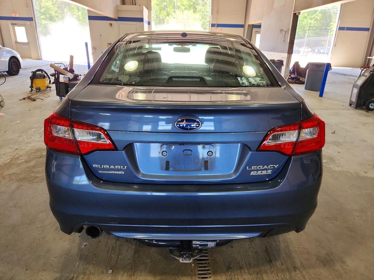 2015 SUBARU Legacy