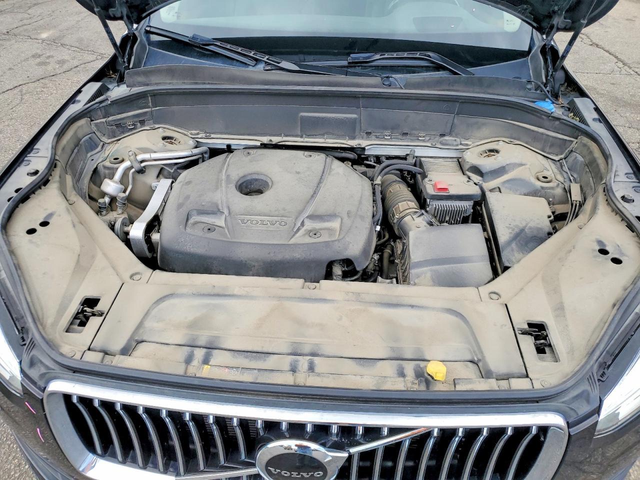 2021 VOLVO XC90
