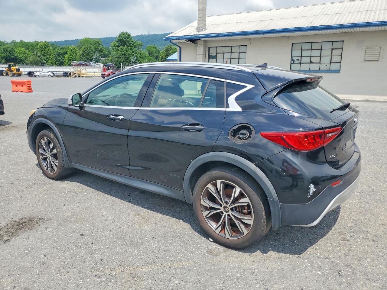 2017 INFINITI QX30