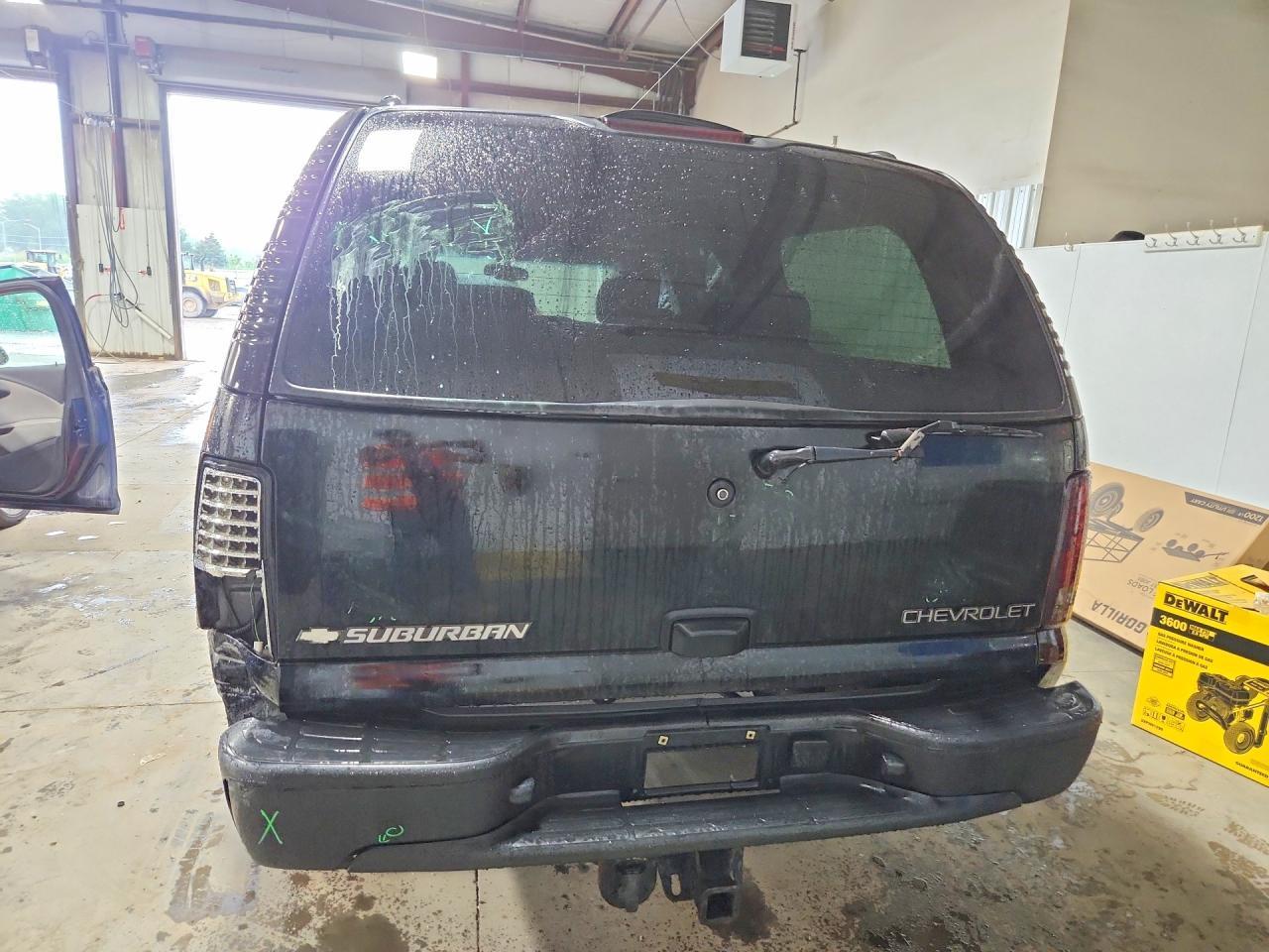 2004 CHEVROLET Suburban