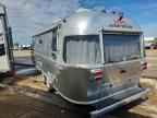 2019 AIRSTREAM Camper