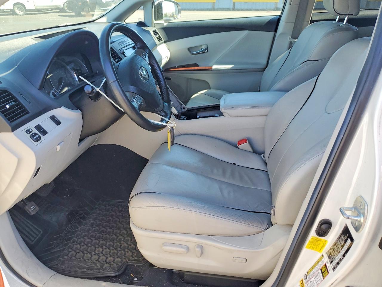 2011 TOYOTA VENZA