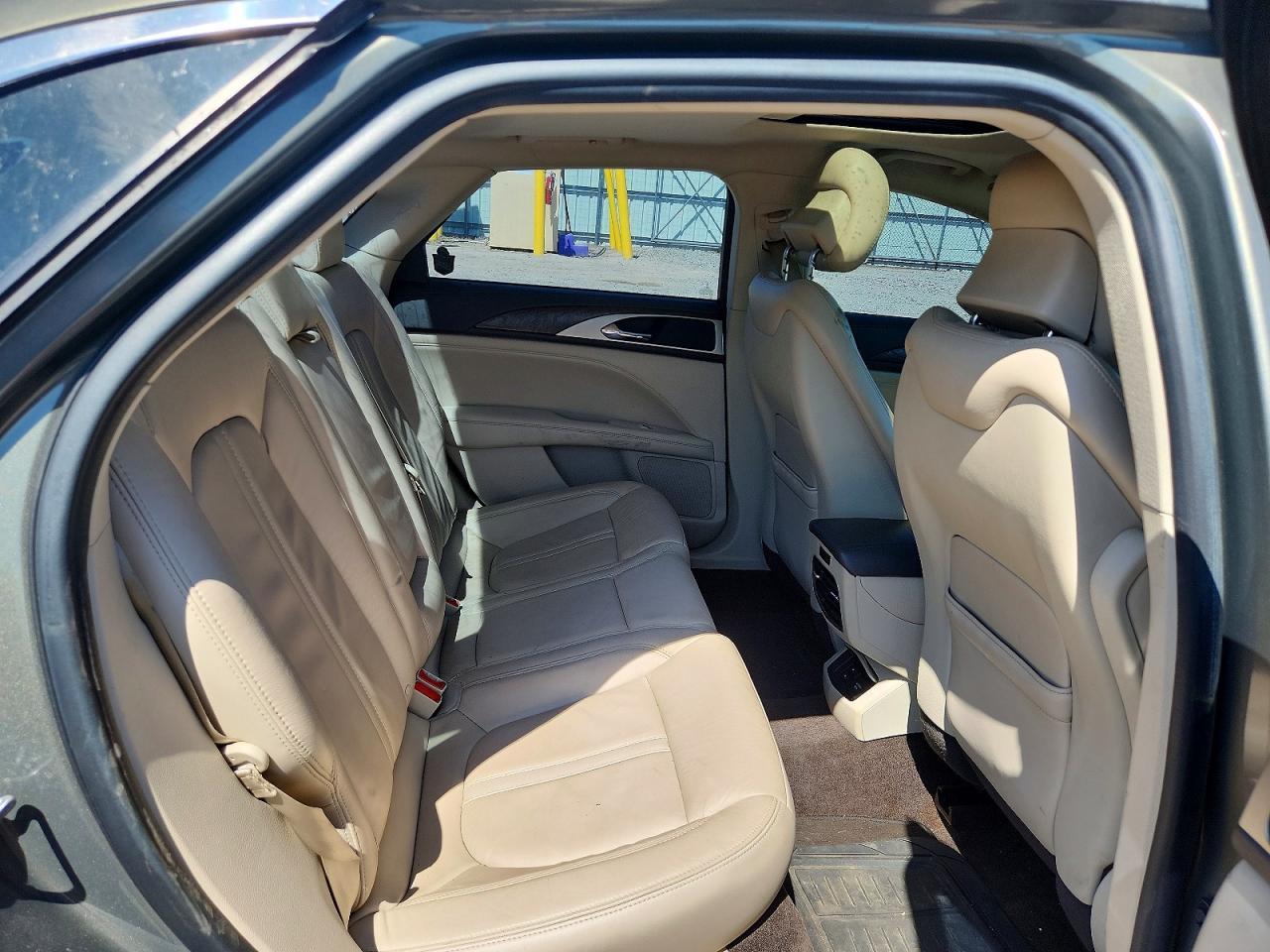 2017 LINCOLN MKZ