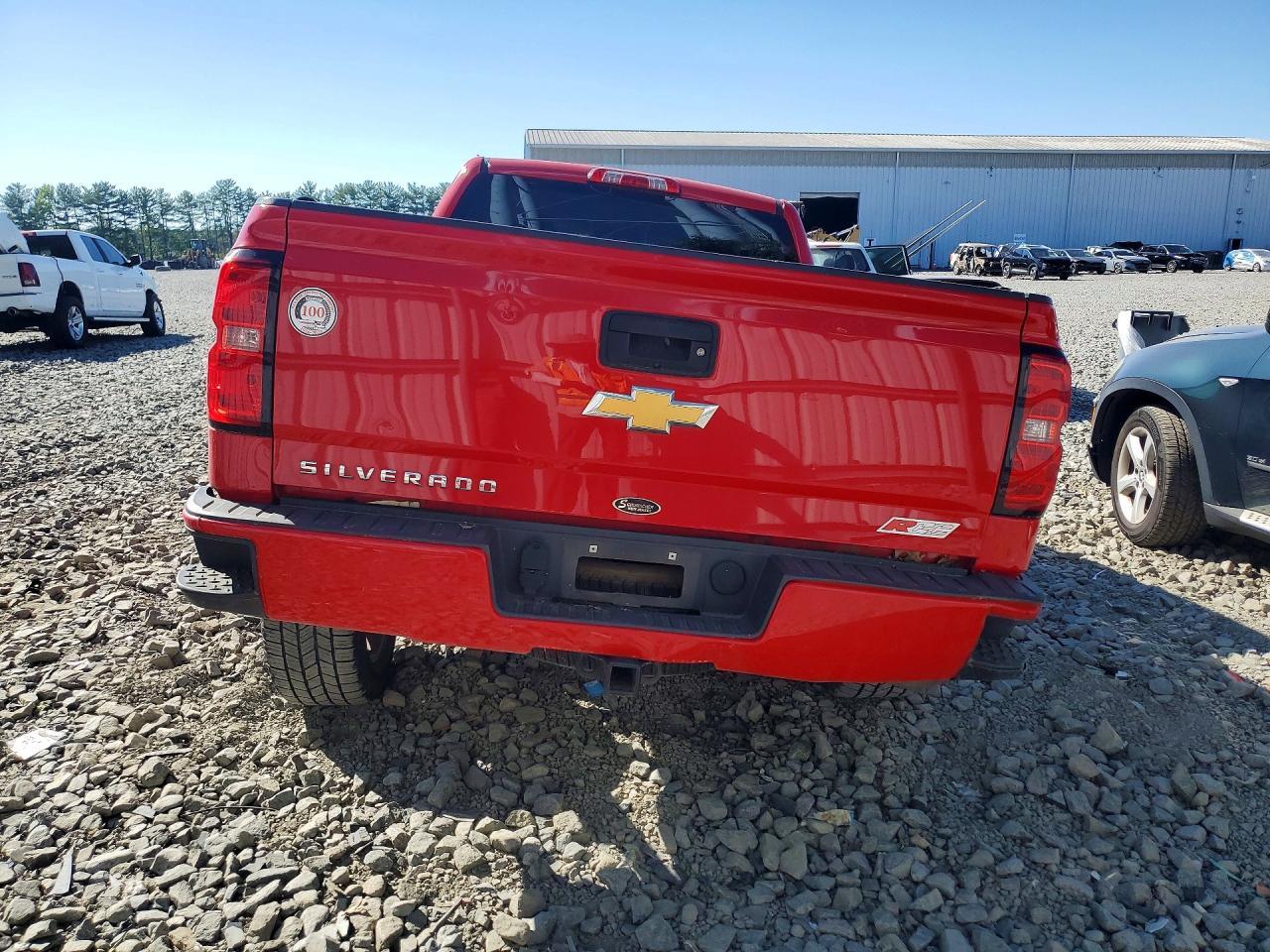 2018 CHEVROLET Silverado