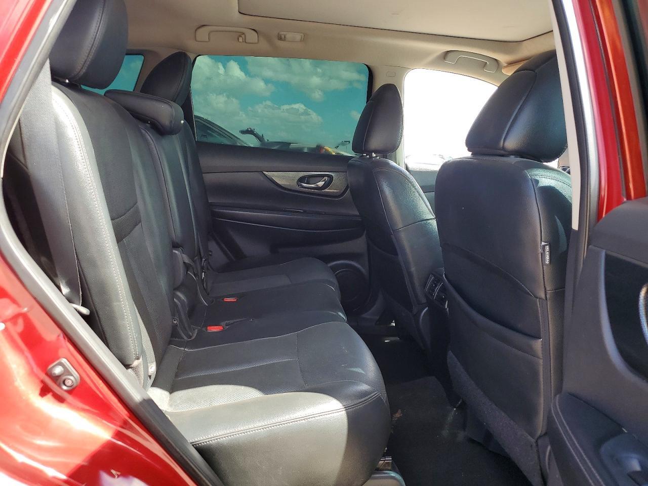 2016 NISSAN ROGUE
