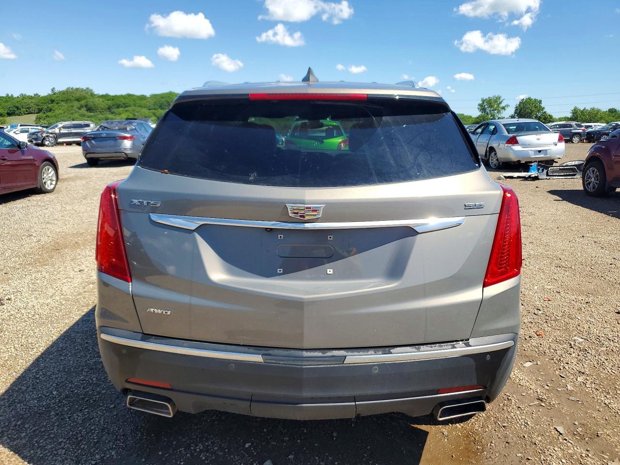 2018 CADILLAC XT5