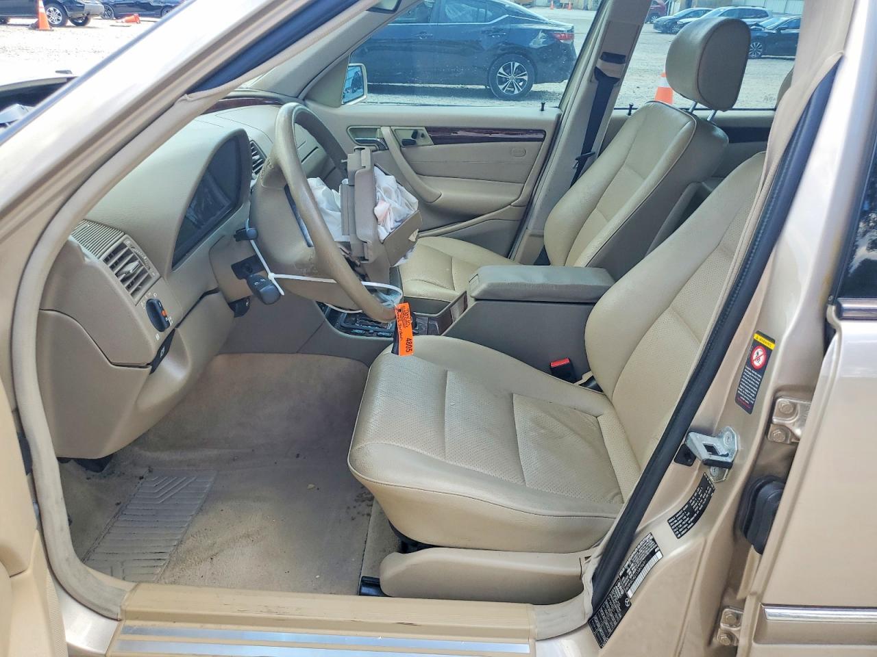 2000 MERCEDES-BENZ C-CLASS