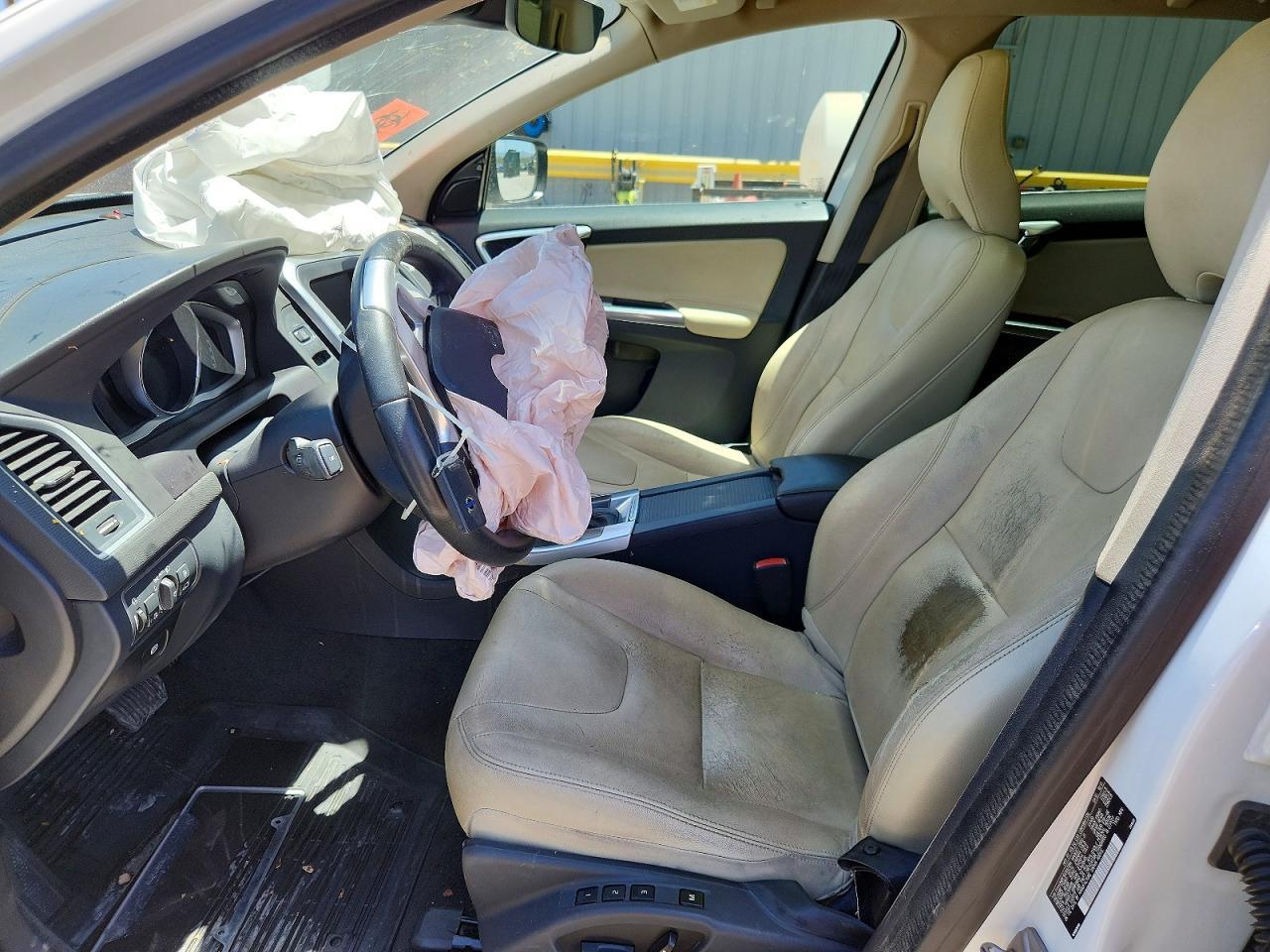 2016 VOLVO XC60