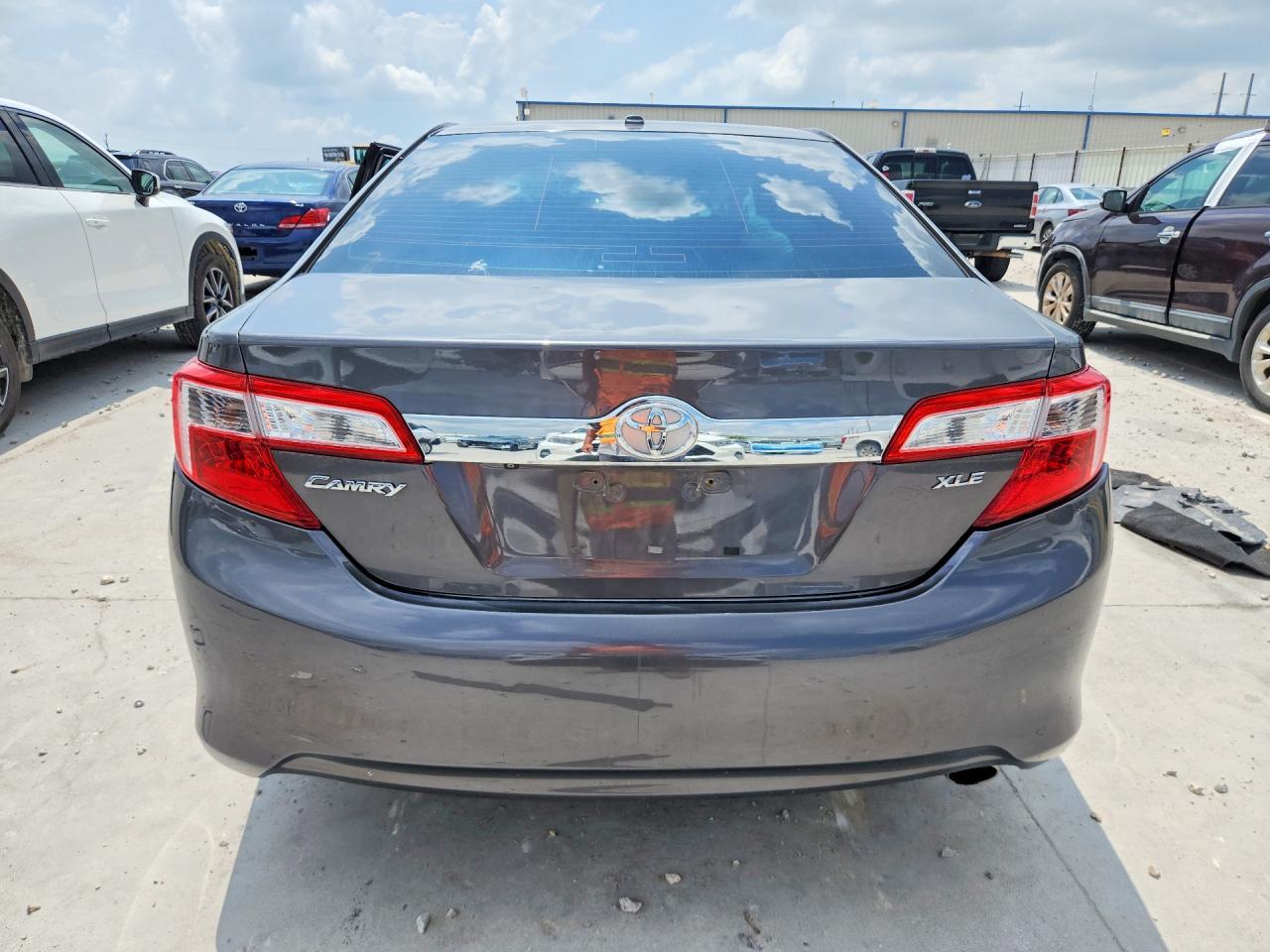 2012 TOYOTA CAMRY