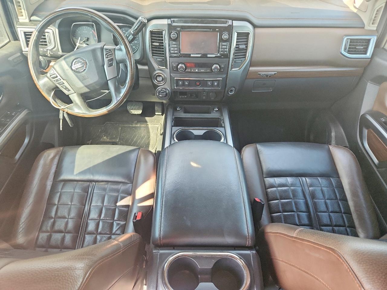 2016 NISSAN Titan