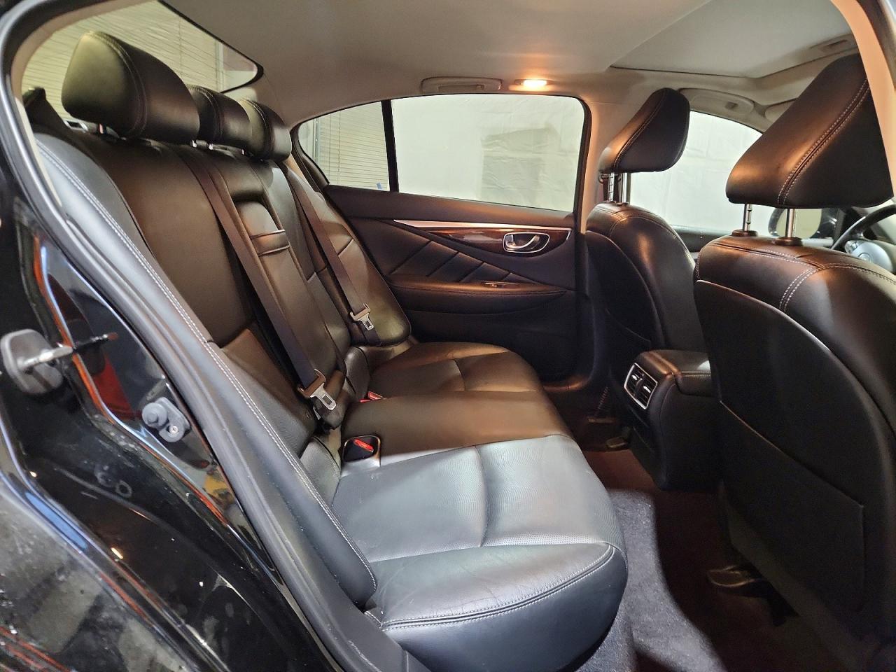 2015 INFINITI Q50