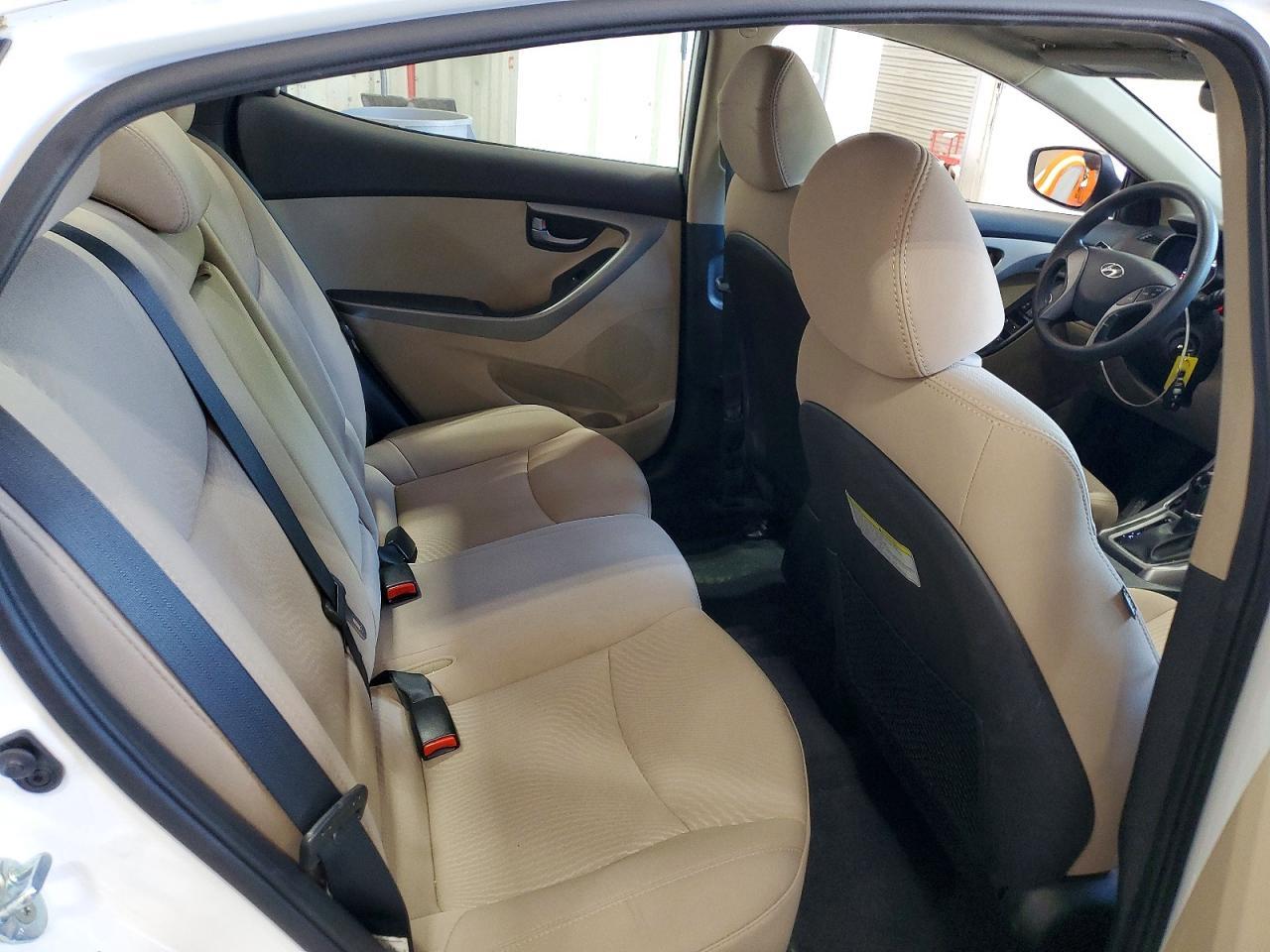 2016 HYUNDAI ELANTRA