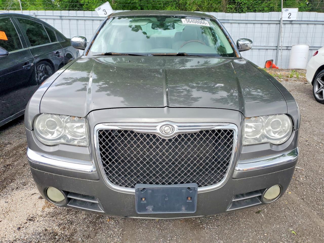 2010 CHRYSLER 300
