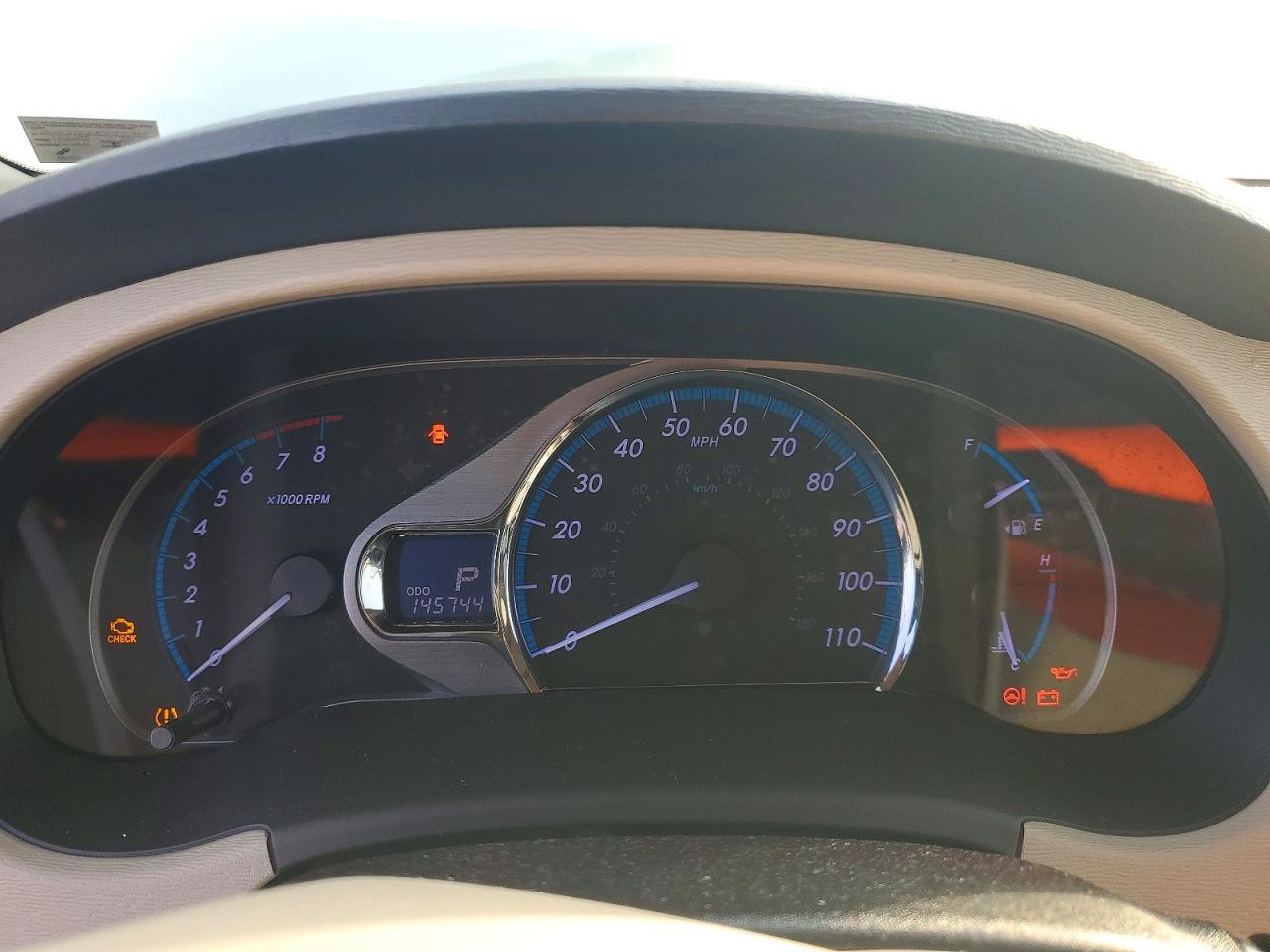 2014 TOYOTA SIENNA