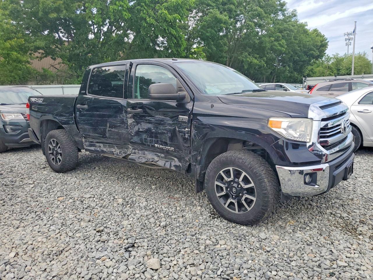 2016 TOYOTA TUNDRA