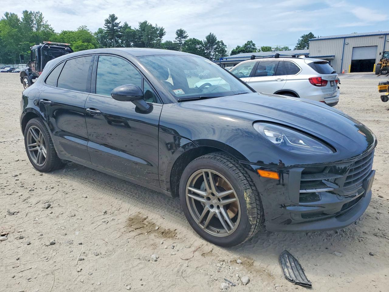 2020 PORSCHE Macan