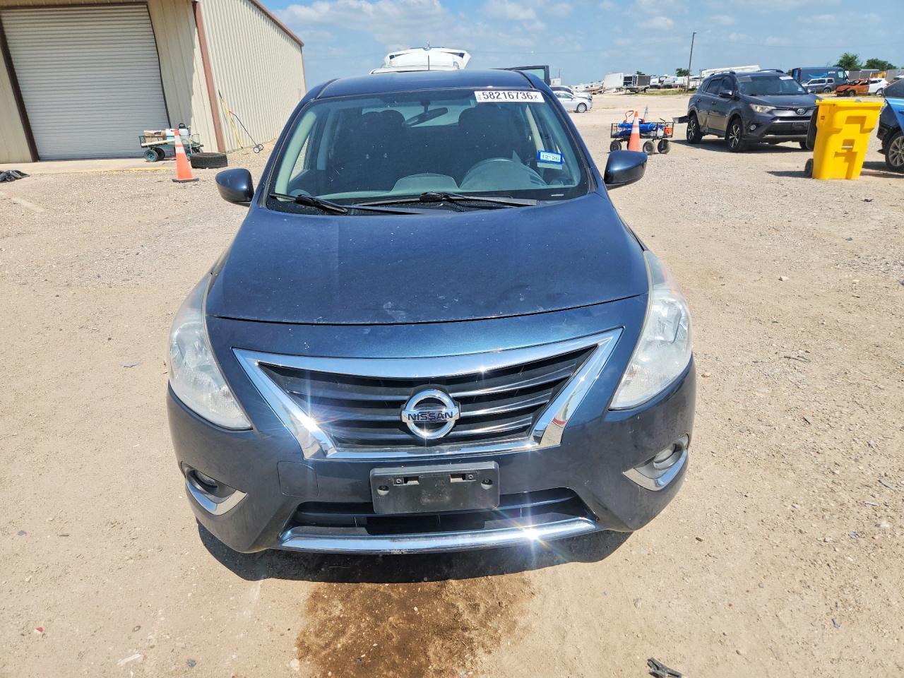 2017 NISSAN VERSA