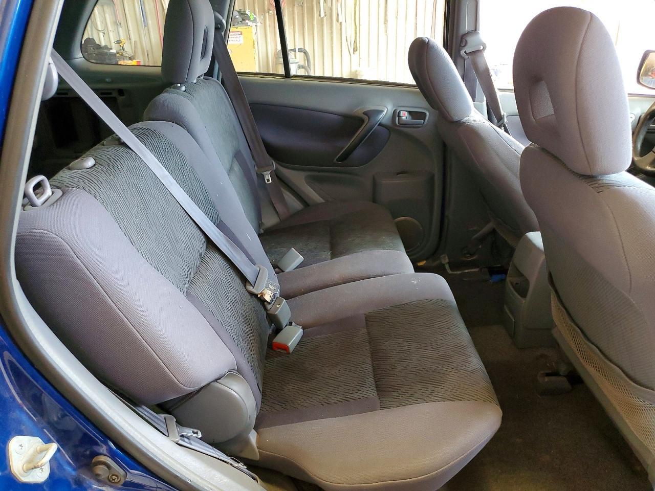 2002 TOYOTA RAV4