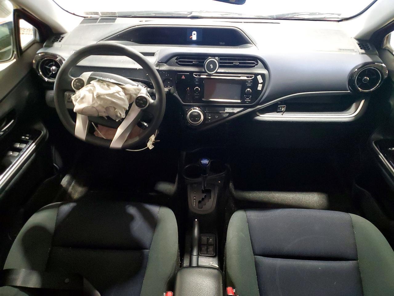 2015 TOYOTA Prius c