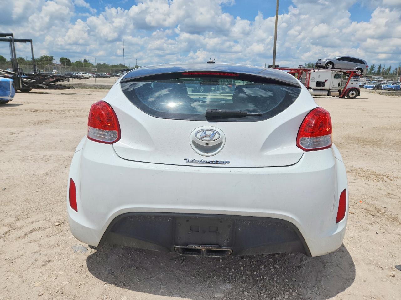2017 HYUNDAI VELOSTER