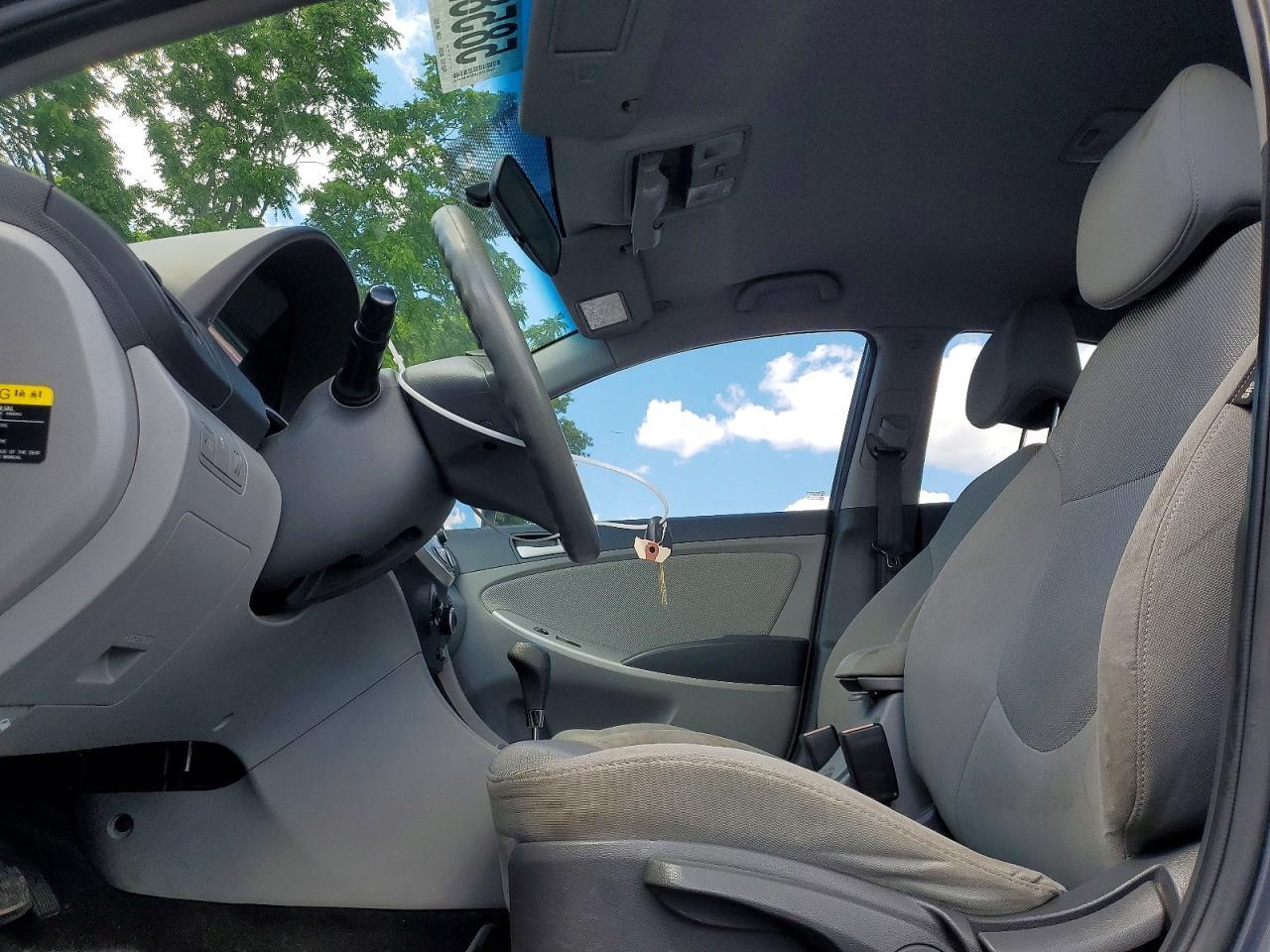 2012 HYUNDAI ACCENT