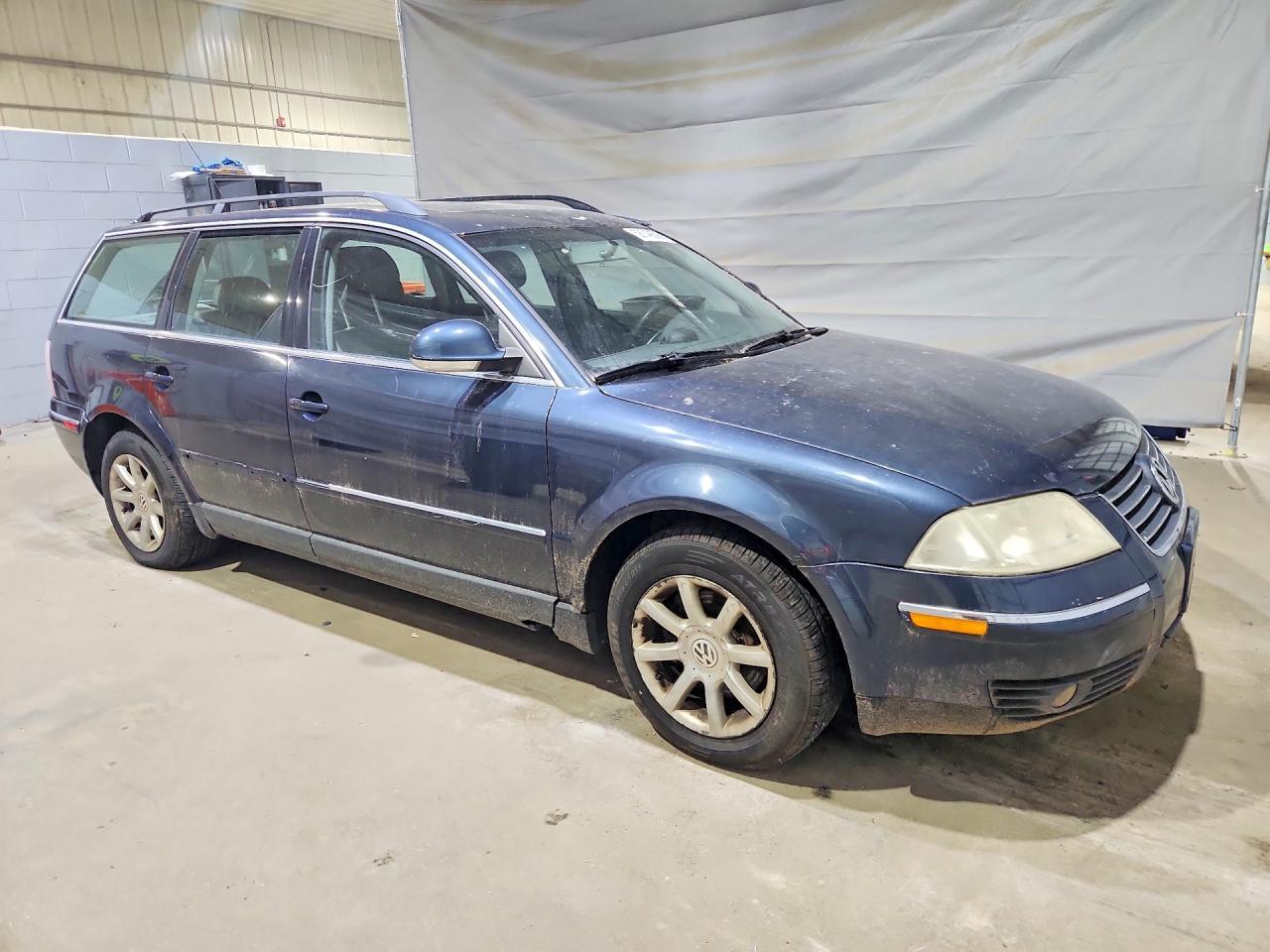 2004 VOLKSWAGEN Passat