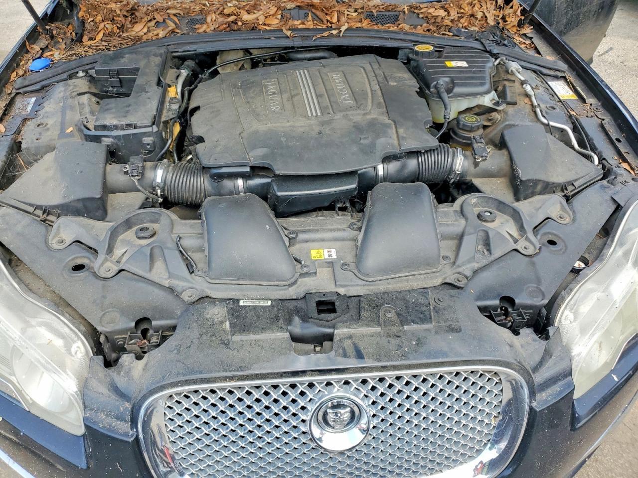 2011 JAGUAR XF