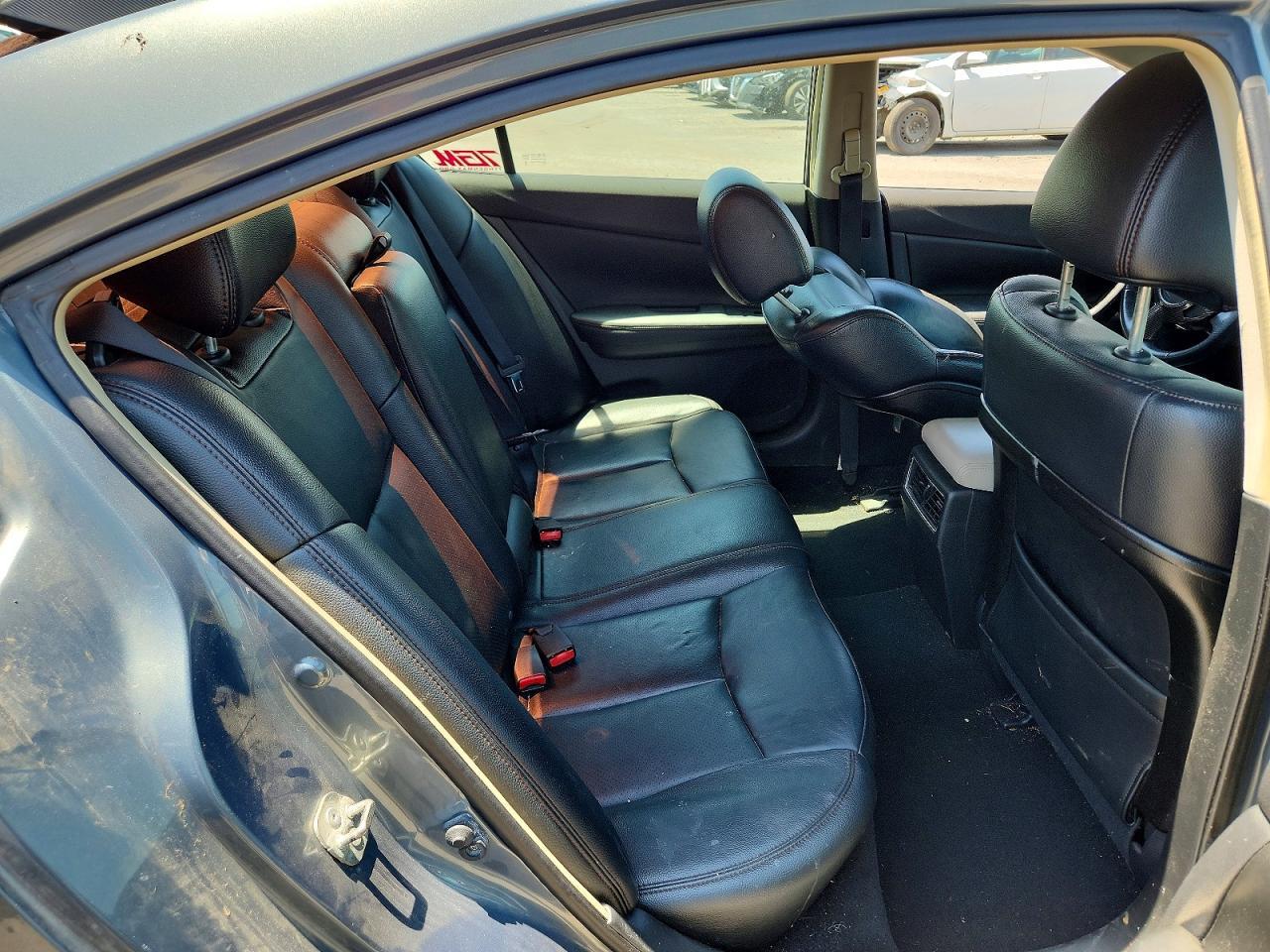 2011 NISSAN Maxima