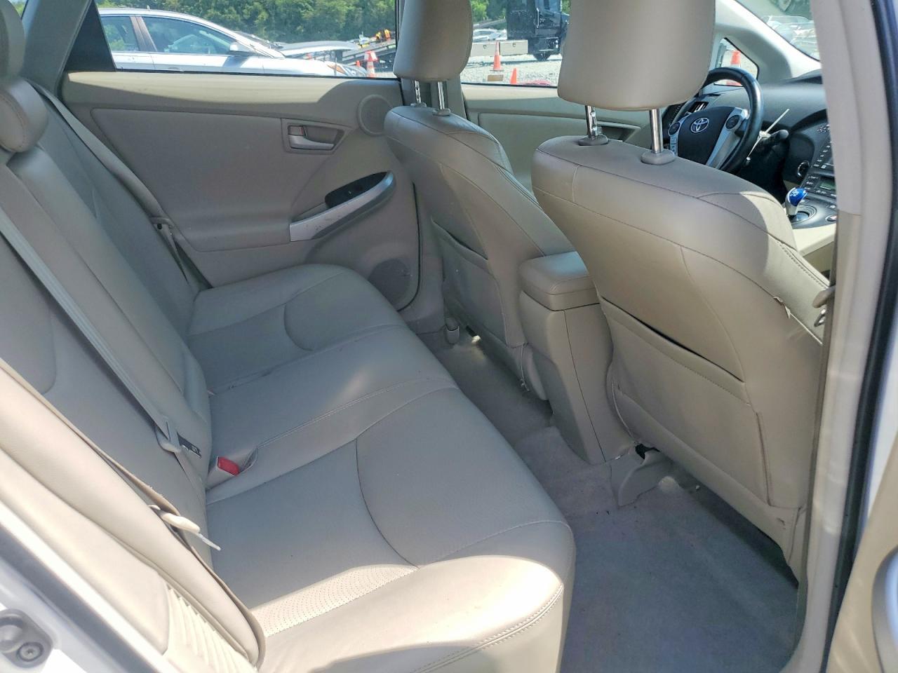 2011 TOYOTA PRIUS