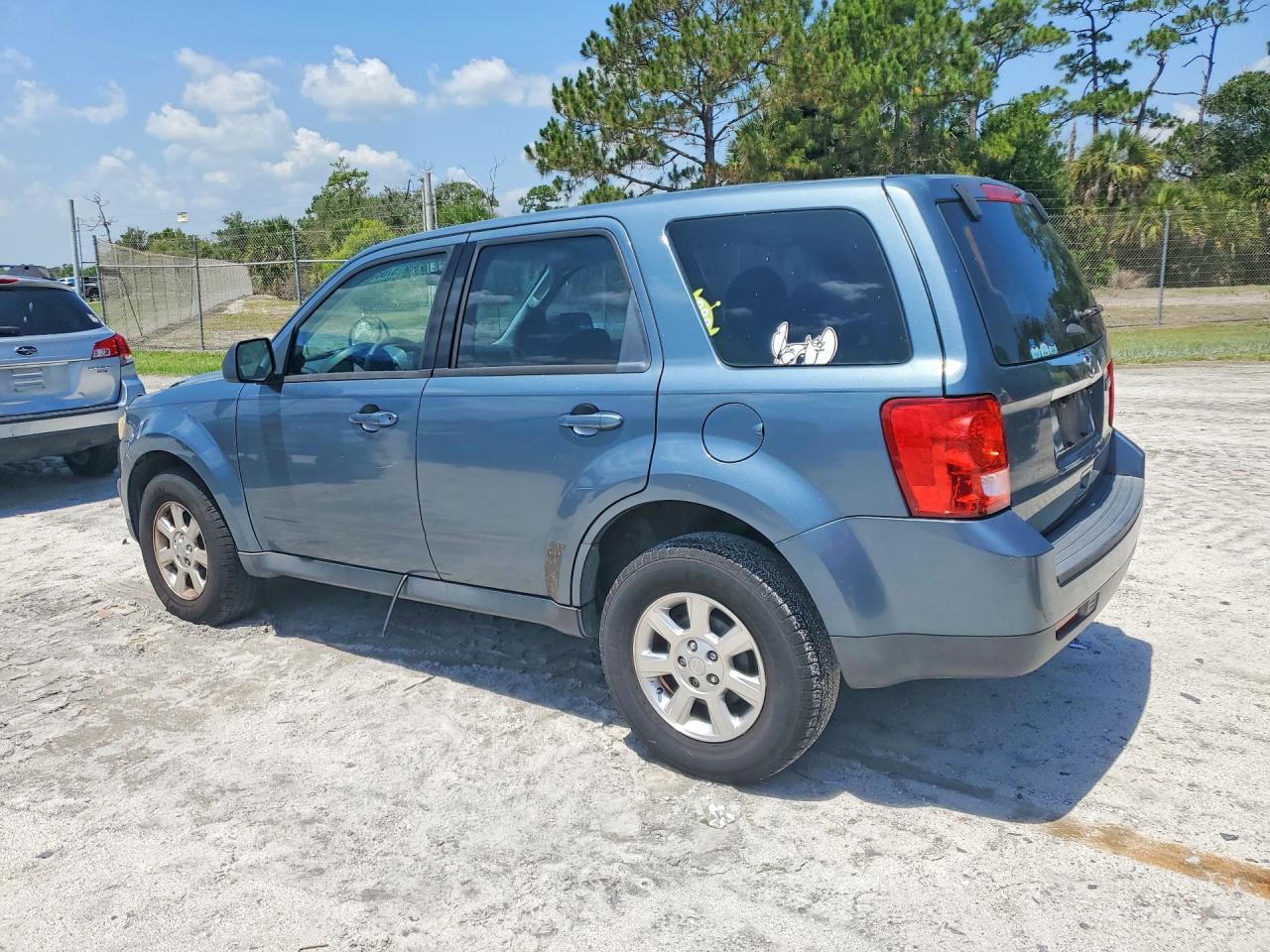 2011 MAZDA Tribute