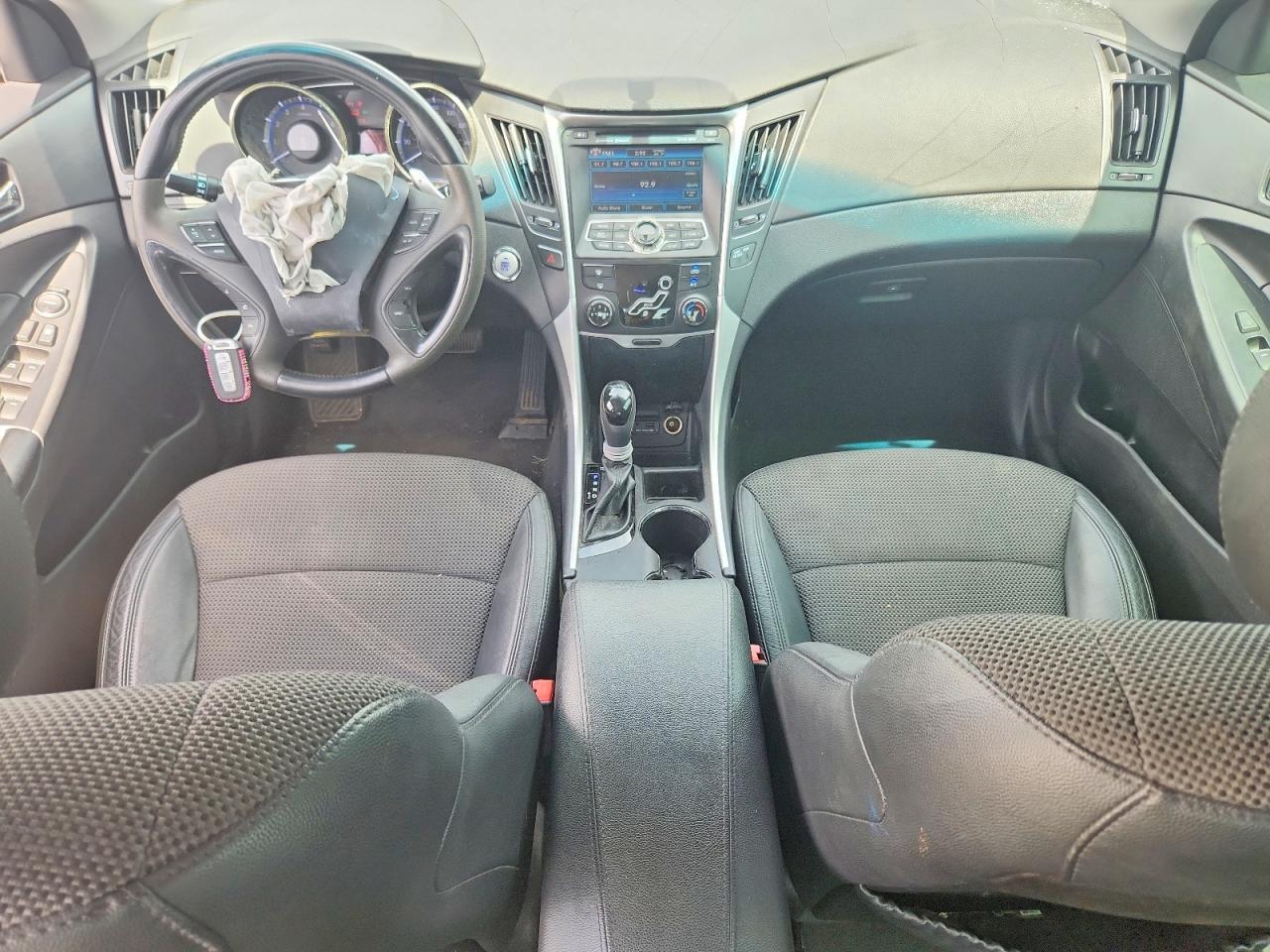 2011 HYUNDAI SONATA