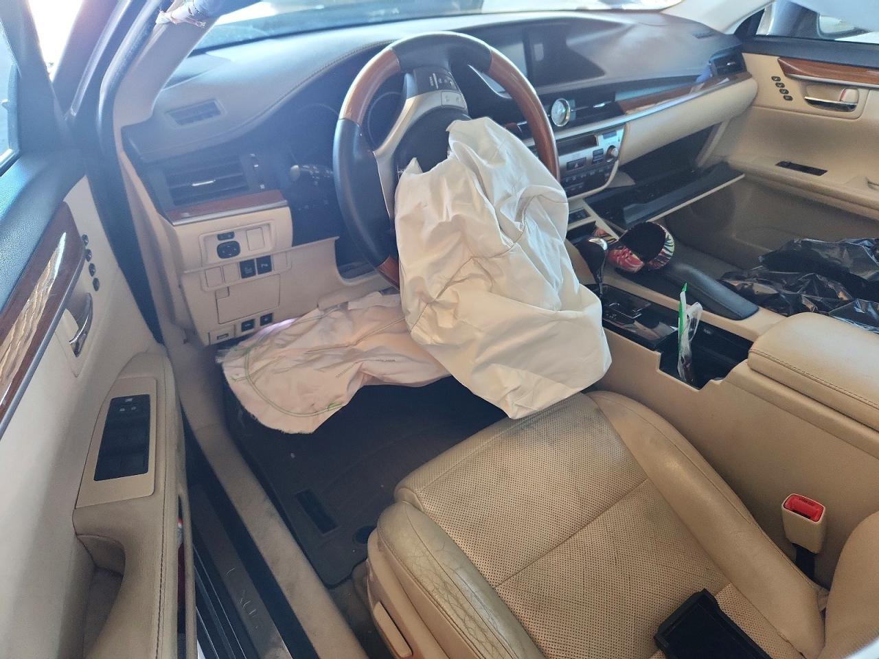 2013 LEXUS ES 300H