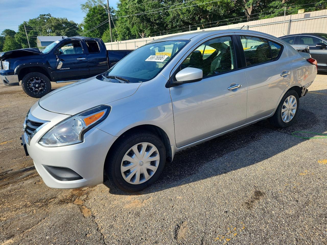 2017 NISSAN VERSA