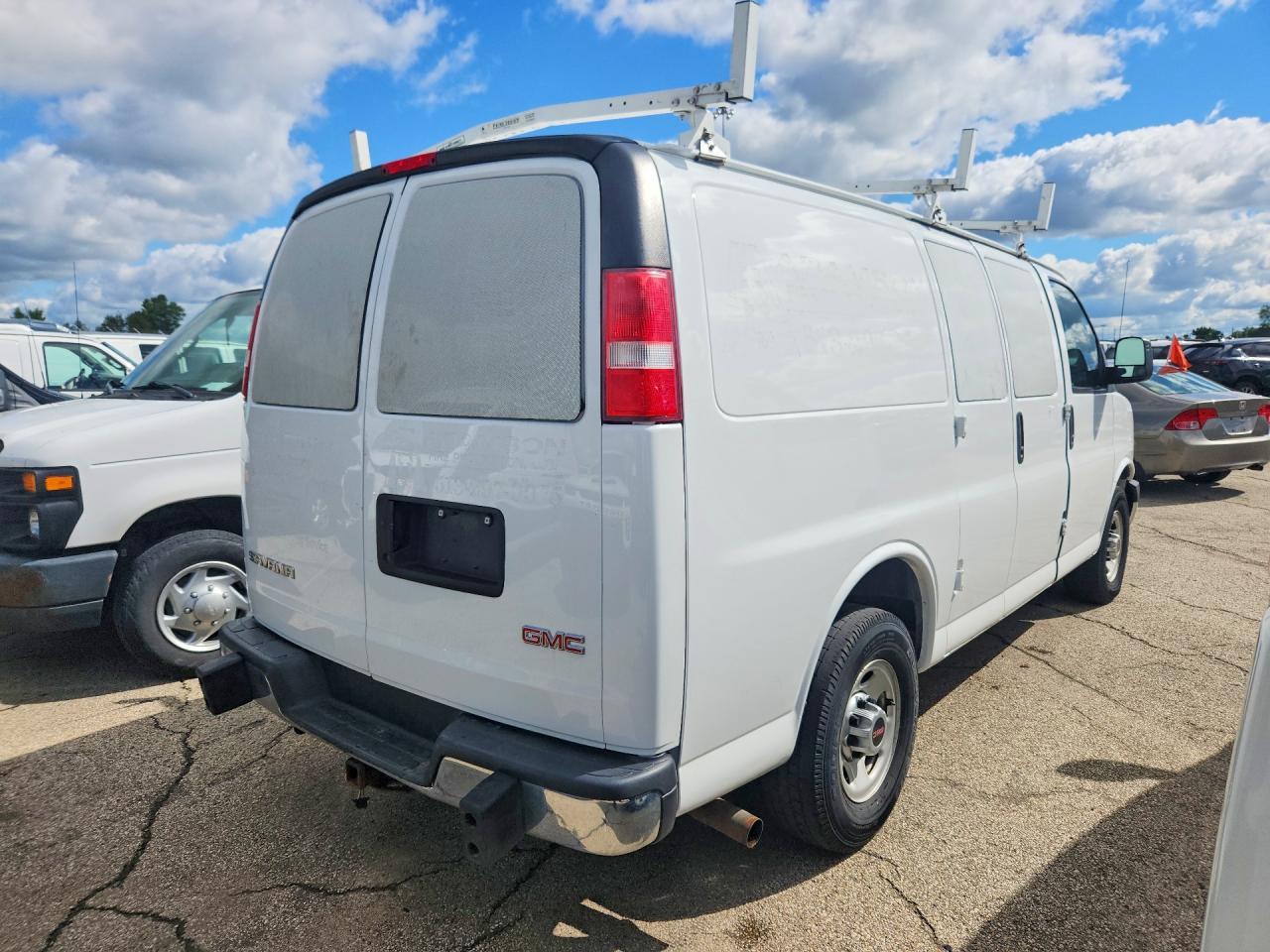 2017 GMC Savana