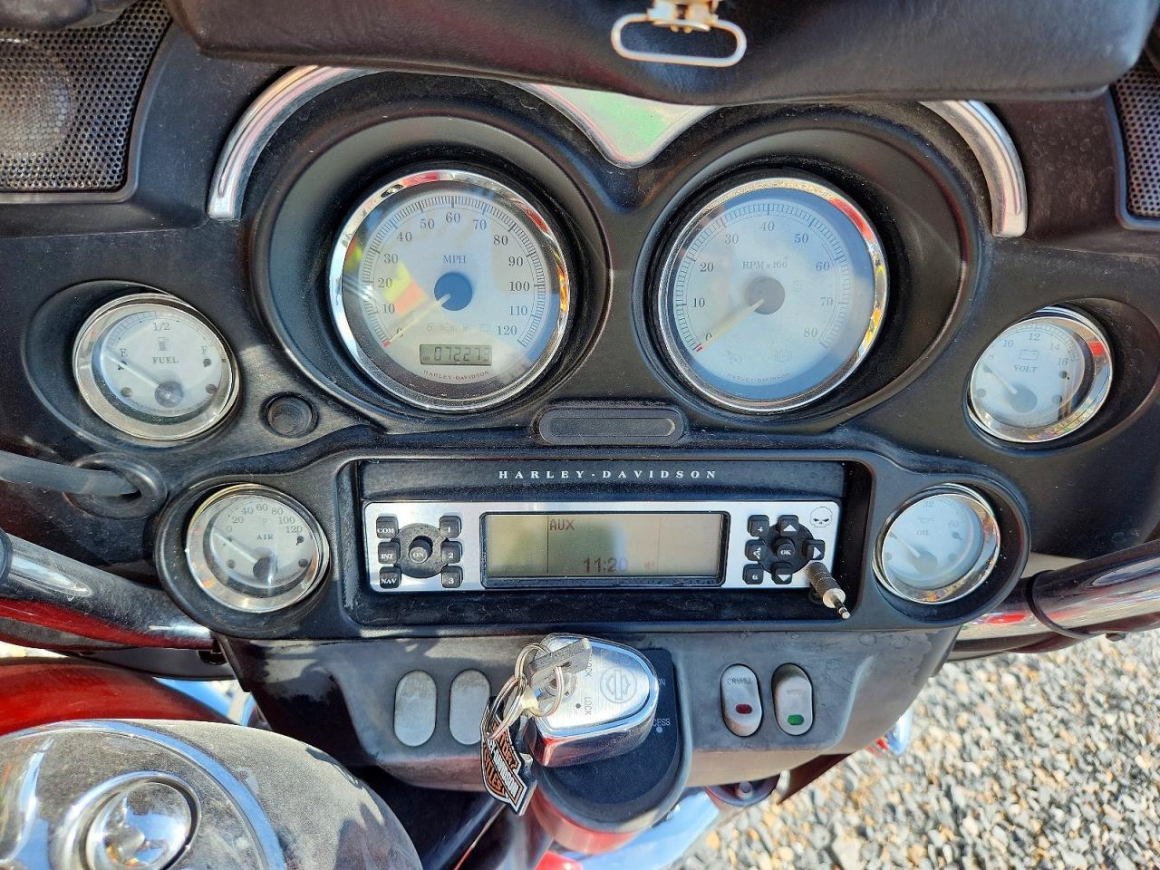 2010 HARLEY-DAVIDSON FLHX