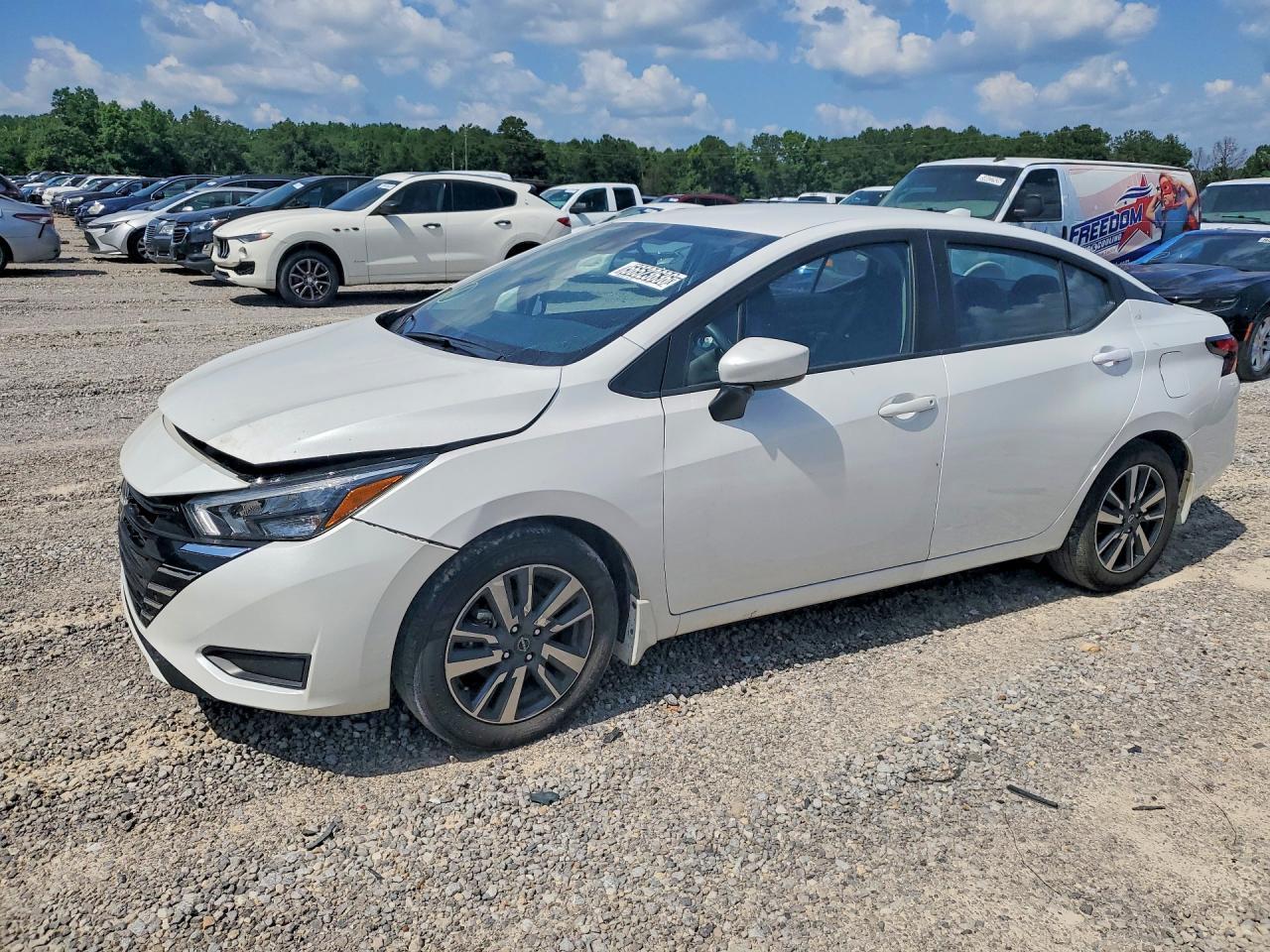 2025 NISSAN VERSA