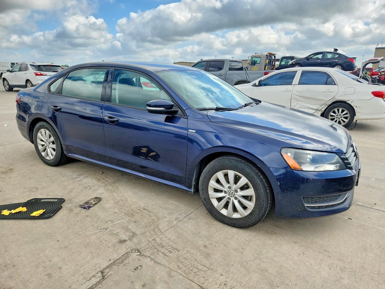 2015 VOLKSWAGEN Passat
