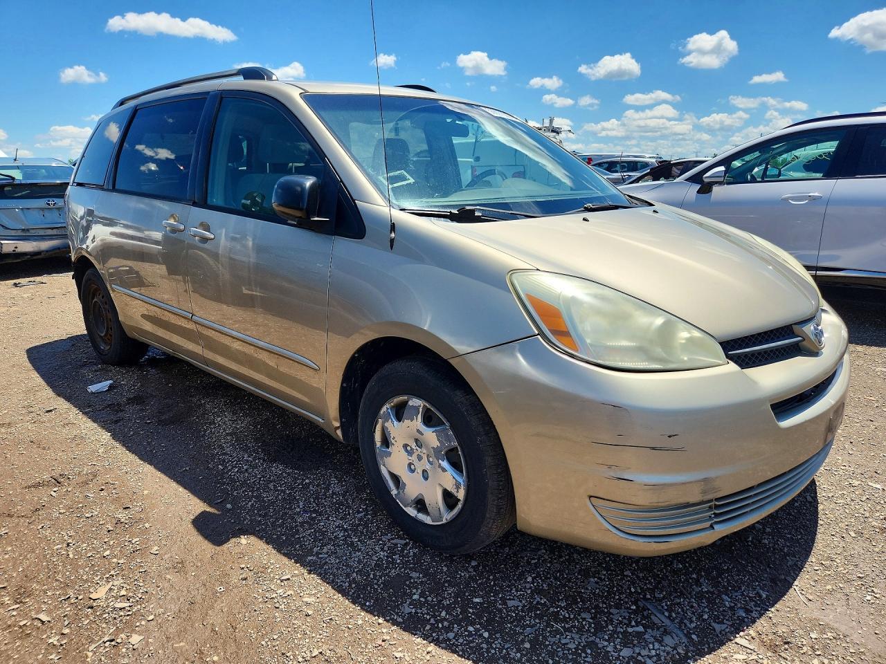 2004 TOYOTA SIENNA