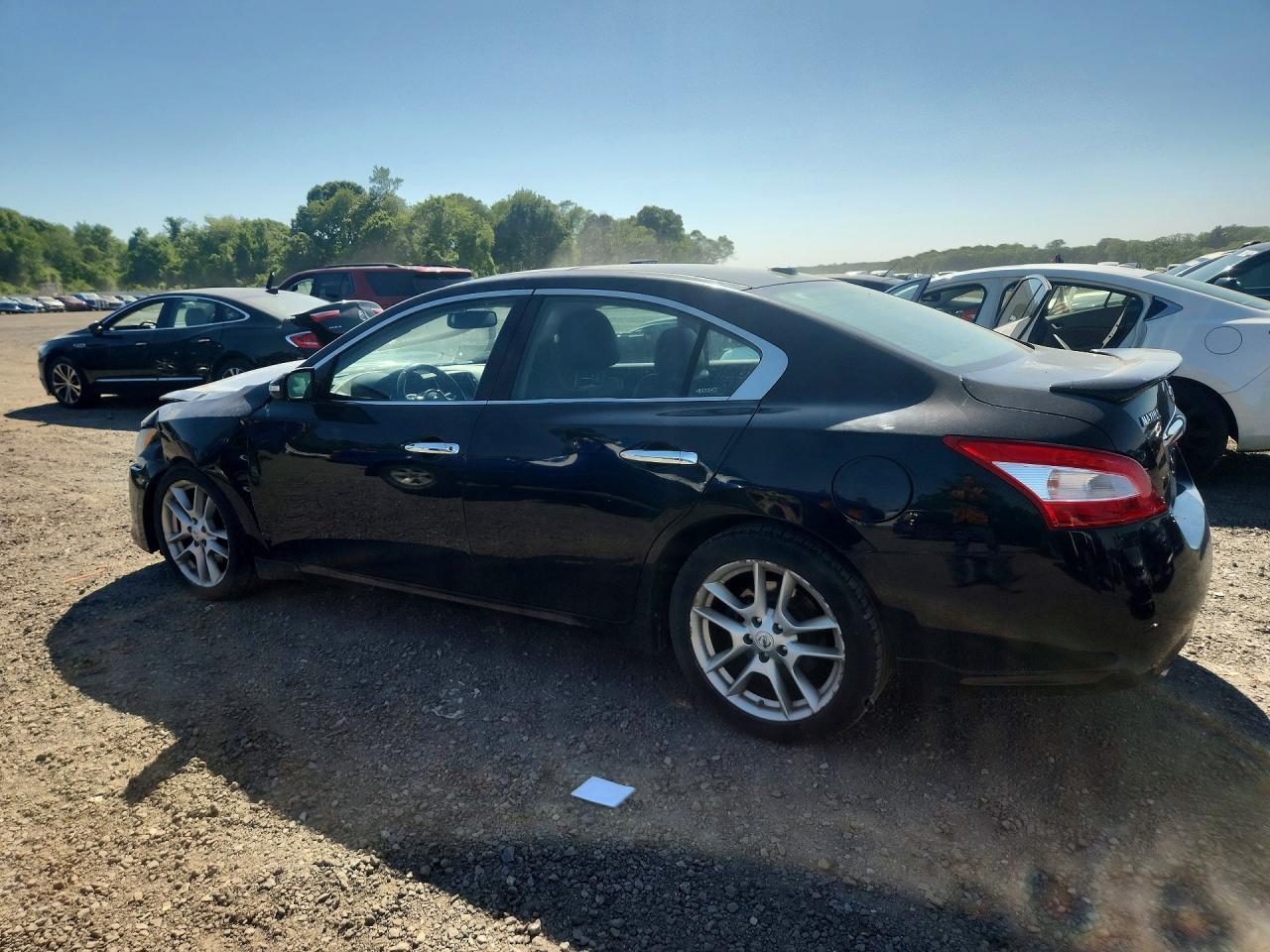 2010 NISSAN Maxima
