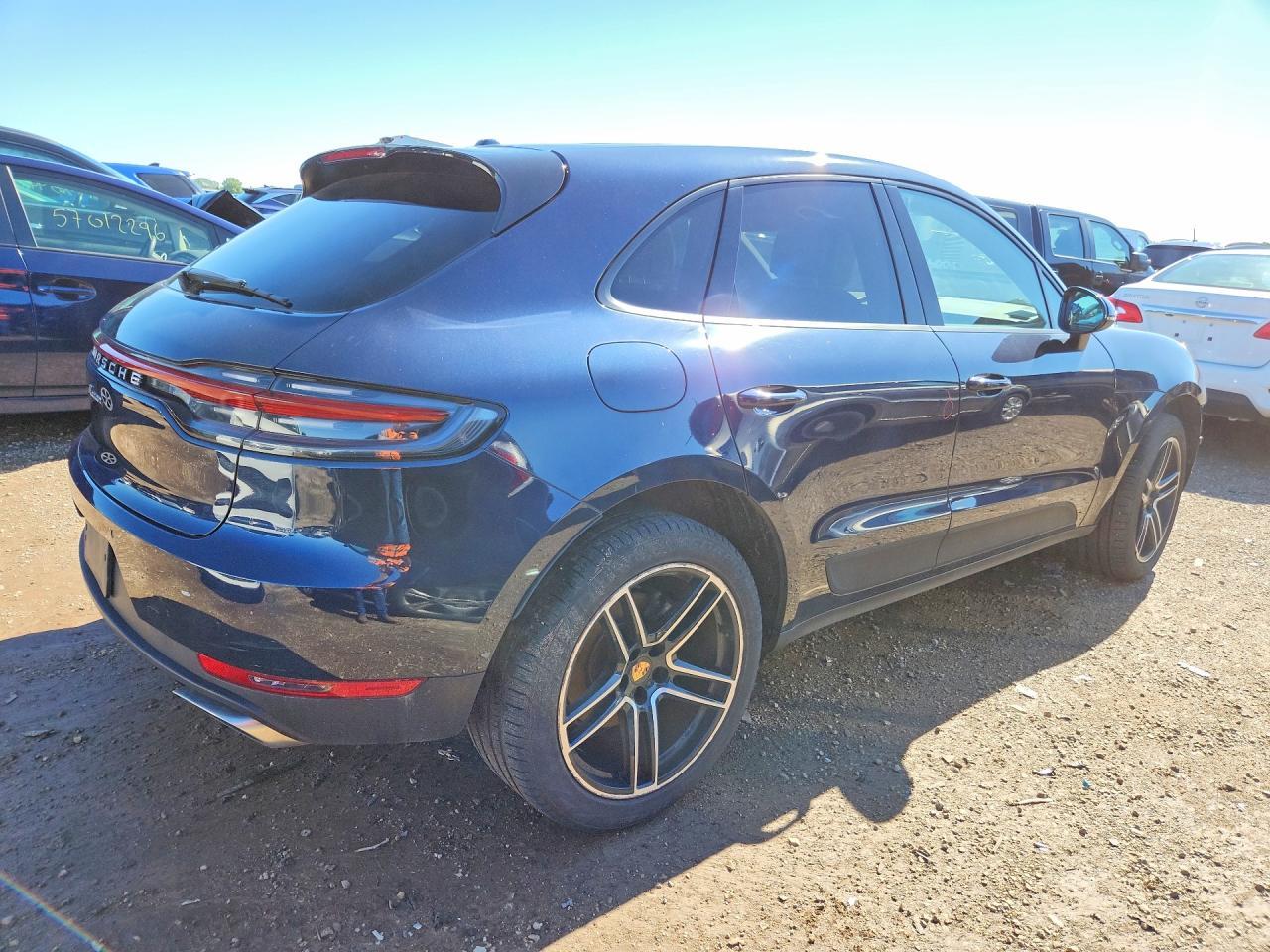 2019 PORSCHE Macan