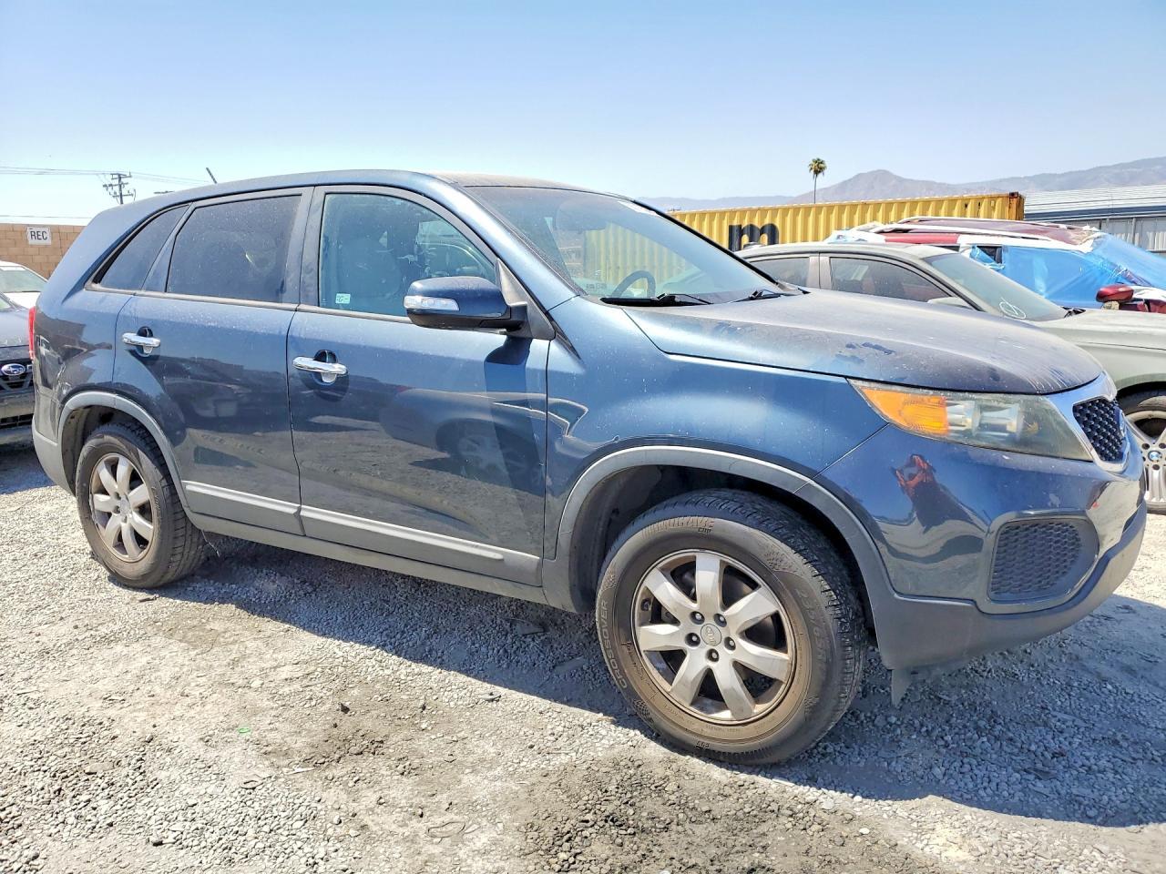 2011 KIA SORENTO