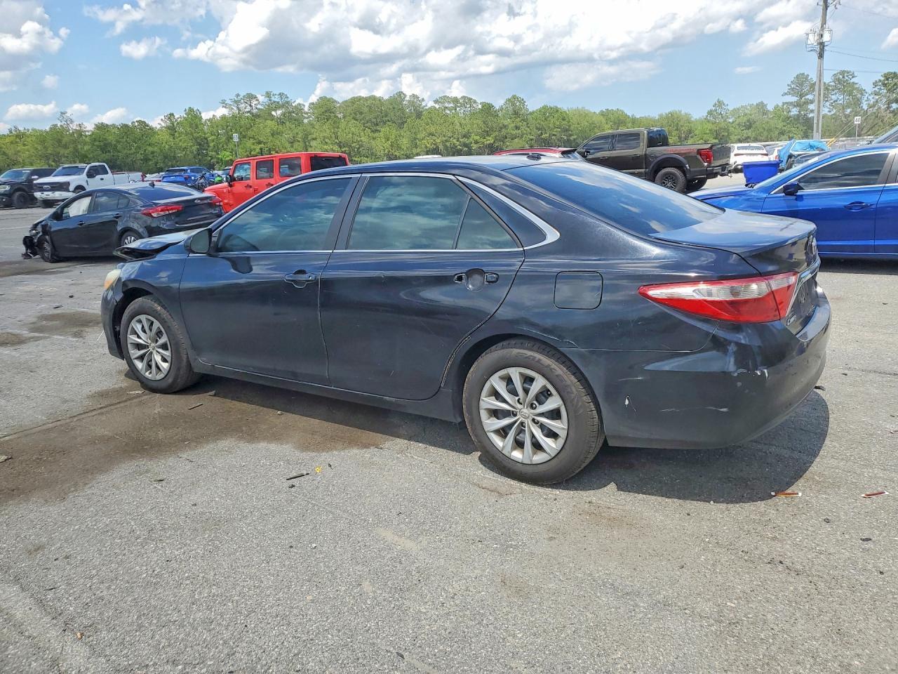2015 TOYOTA CAMRY