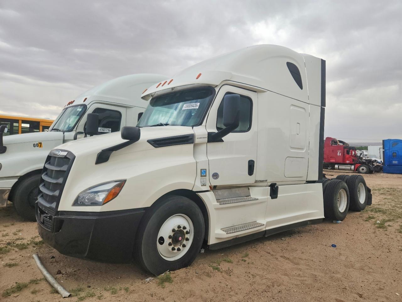 2020 FREIGHTLINER CASCADIA 126
